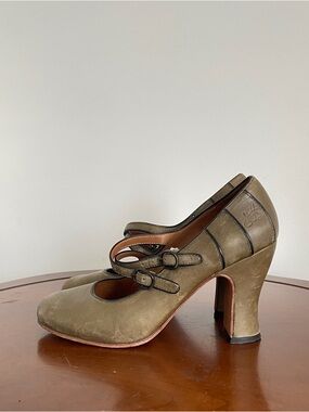 John Fluevog Miracles Hollie Olive Mary Jane Heels
